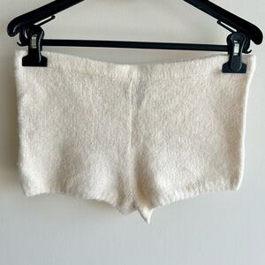 VS | Creme Fuzzy Boy Shorts